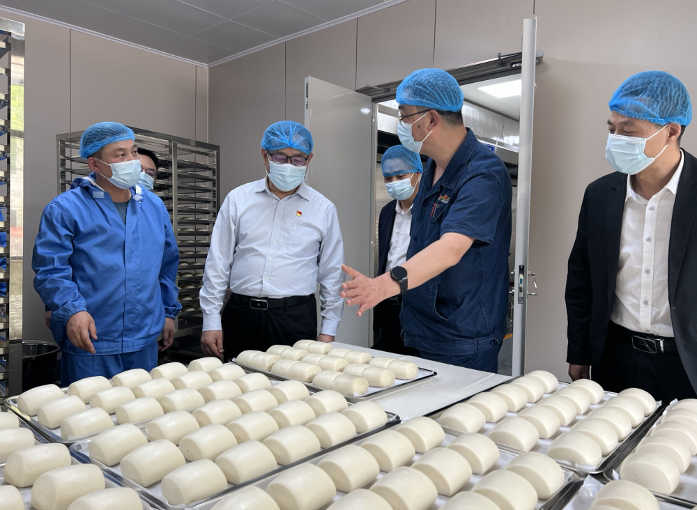 滿足職工高品質(zhì)生活需求——武軍強到龍鋼公司開展學習貫徹習近平新時代中國特色社會主義思想主題教育調(diào)研