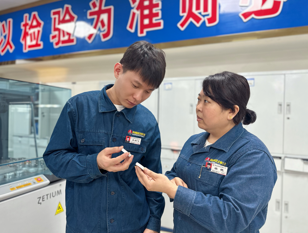 從60后到90后，“四代”鋼鐵人的國慶堅守