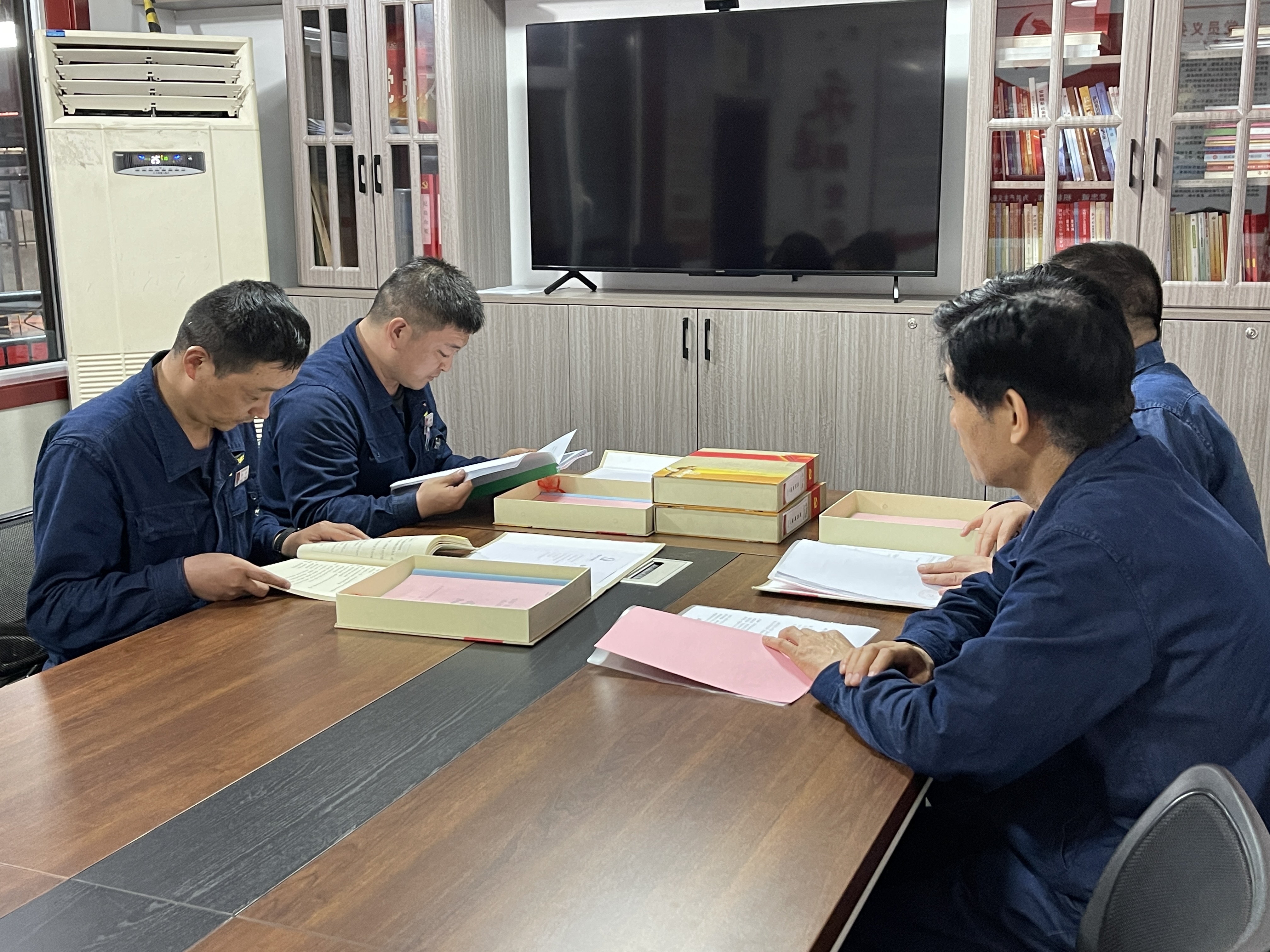 以標準化規(guī)范化為抓手 推動黨支部建設“塑形提質(zhì)”