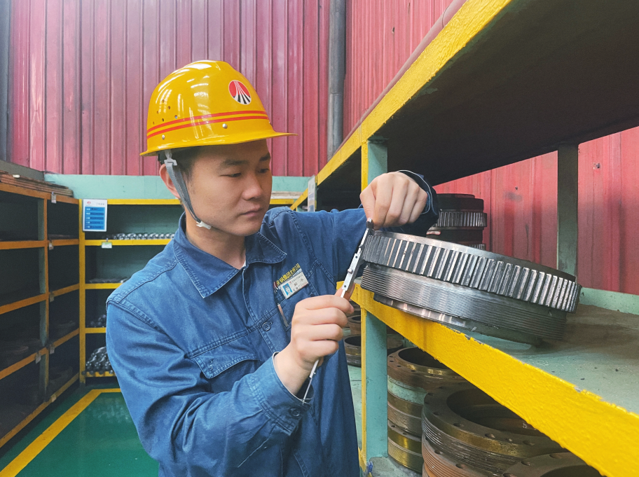 提高軋輥壽命 在“追求極致”中尋找突破 提高軋輥壽命 在“追求極致”中尋找突破
