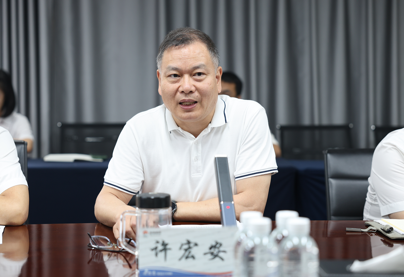 與時(shí)俱進(jìn) 提升專業(yè)——陜鋼集團(tuán)在西安分公司組織召開(kāi)鋼材新國(guó)標(biāo)業(yè)務(wù)知識(shí)培訓(xùn)會(huì)