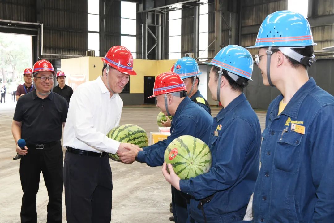 陜西省縣(區)產業工人隊伍建設改革現場觀摩團走進陜鋼集團龍鋼公司 陜西省縣(區)產業工人隊伍建設改革現場觀摩團走進陜鋼集團龍鋼公司