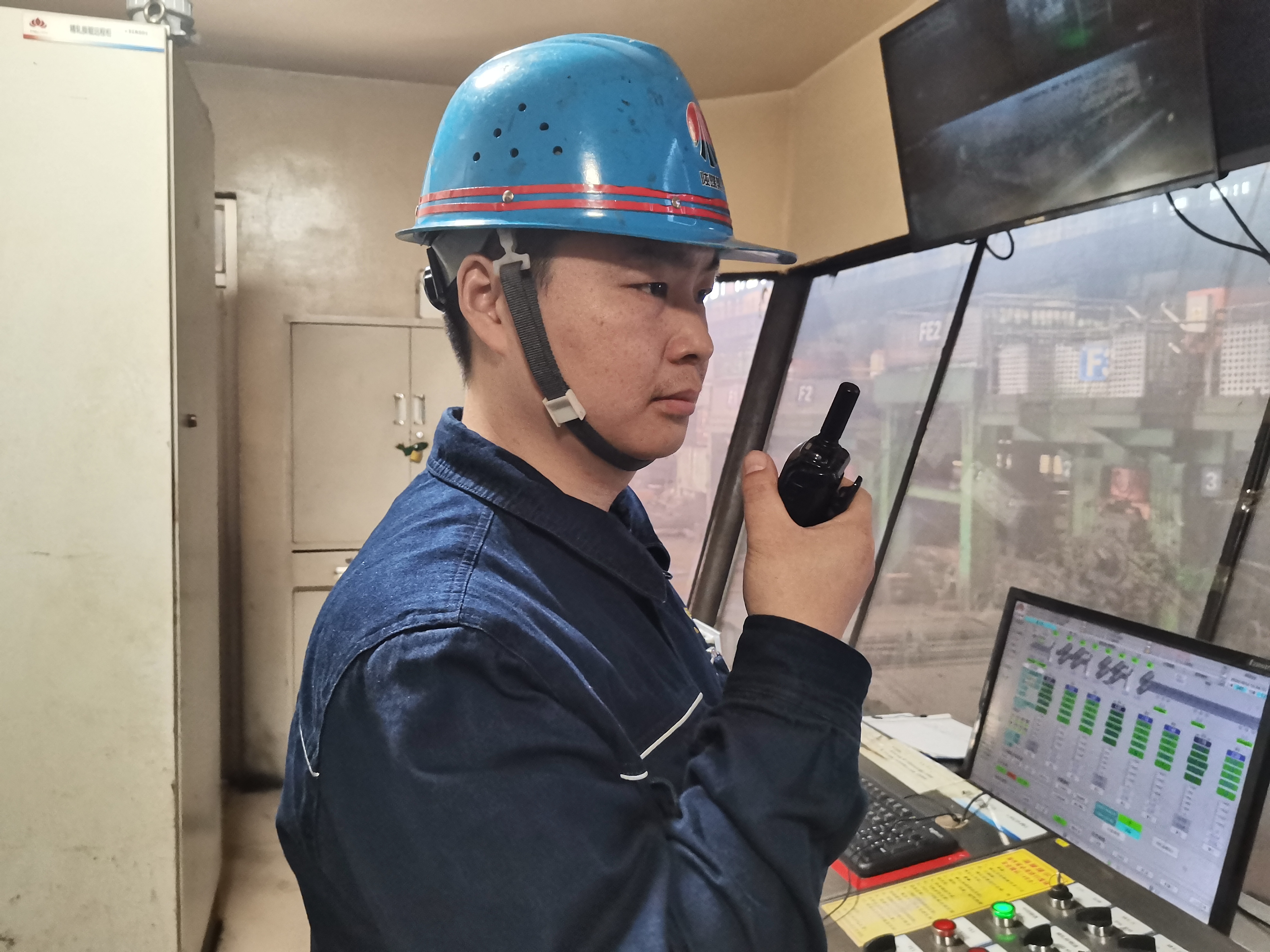 秋收映鋼城 青年奮斗正當時